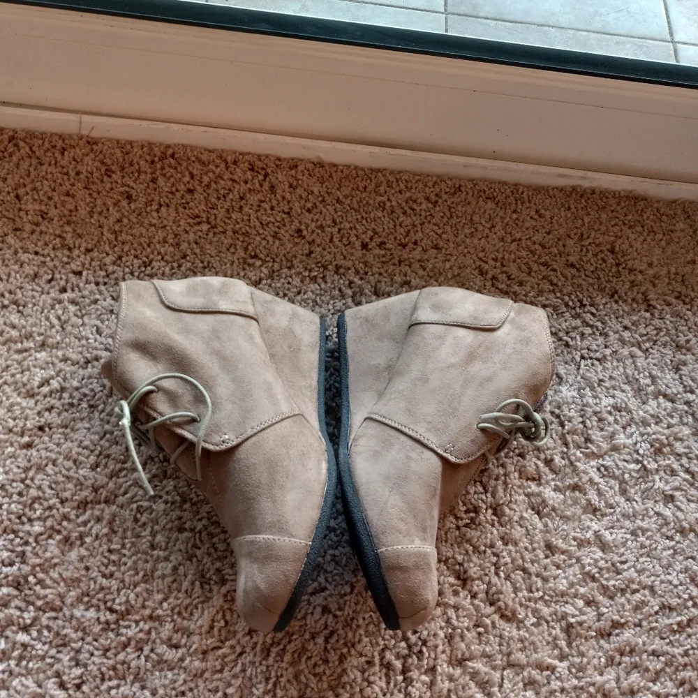 Forever Link Faux Suede Patricia Booties NWOB Flawed